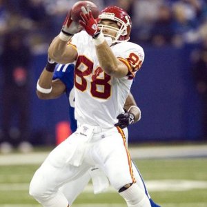 Tony Gonzales   KC Chiefs hall of fame tight end