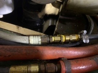 Fuel line in.jpg