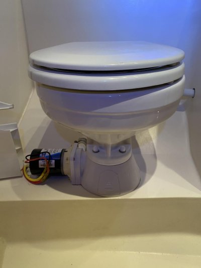 toilet1.jpg