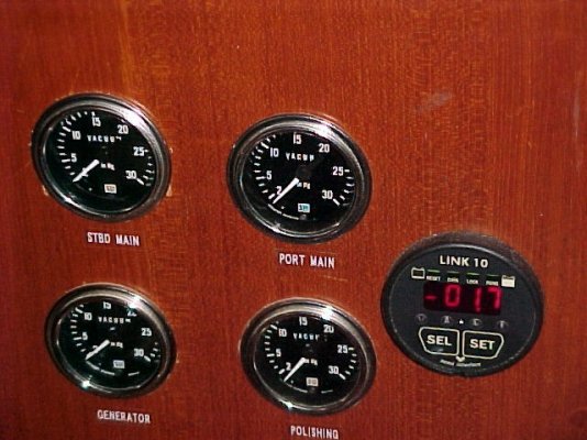 Copy of Fuel vacuum gauges.jpg