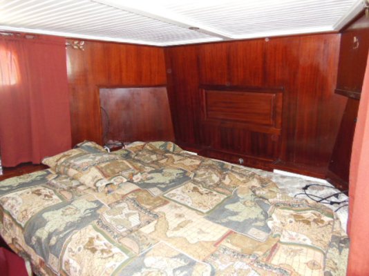 master stateroom.JPG