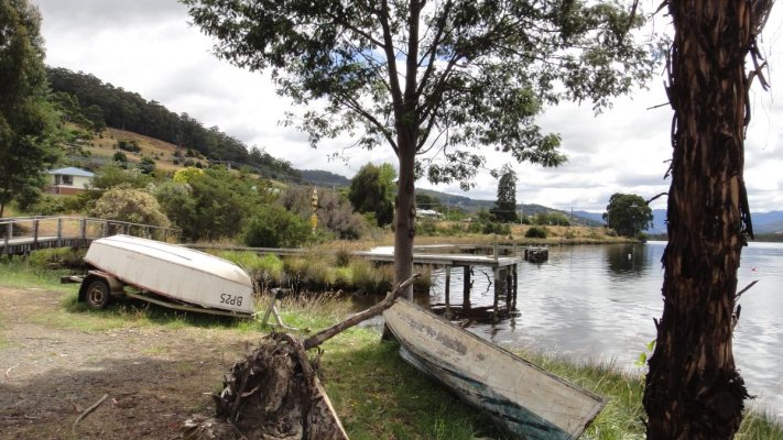 huon river wooden boat school ext2.jpg