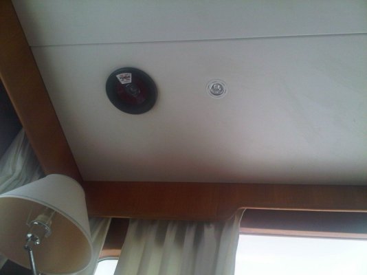 ig-39 starboard side aft-most salon ceiling panel.jpg