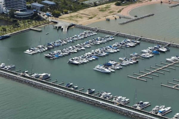 Ocean Marina, Pattaya Thailand.jpg