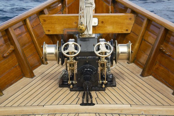 Ilona windlass.jpg