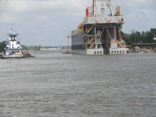 Manlift on ICW near Lafitte 044.jpg