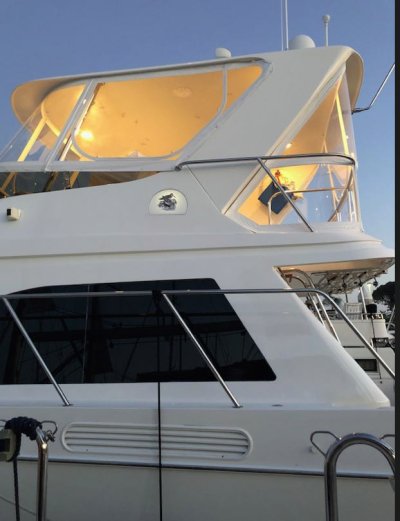 Lighted lexand Flybridge.jpg