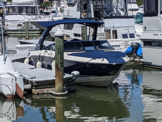 Boat at Dock G4.jpg